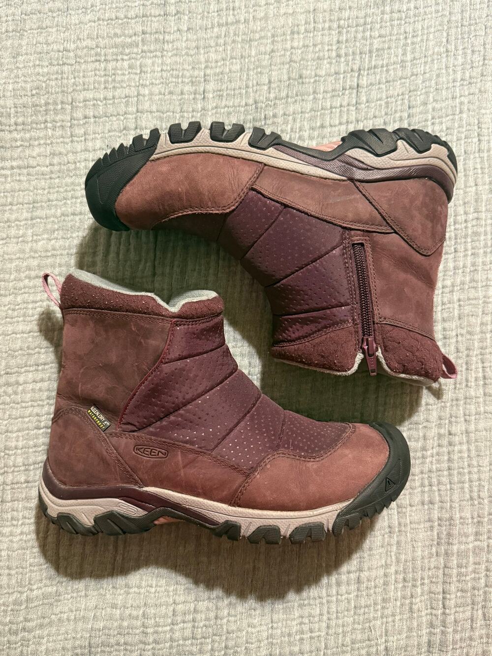 KEEN Hoodoo III Boot Low Zip Winter Snow Burgundy Wine Red Leather Women’s 9.5